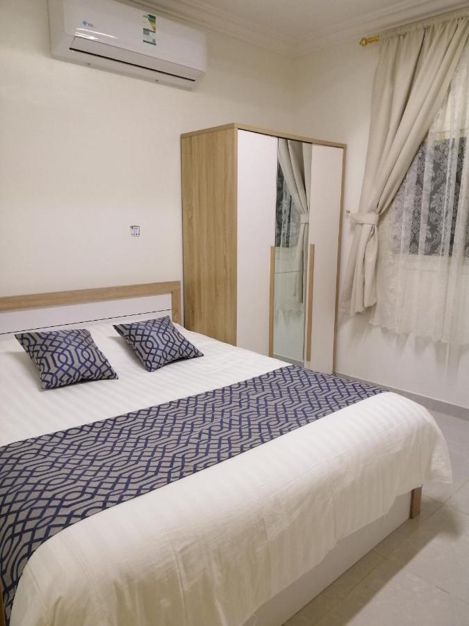 Apartment صقر 11 - مجلس واسع غرفه نوم مطبخ Riyadh