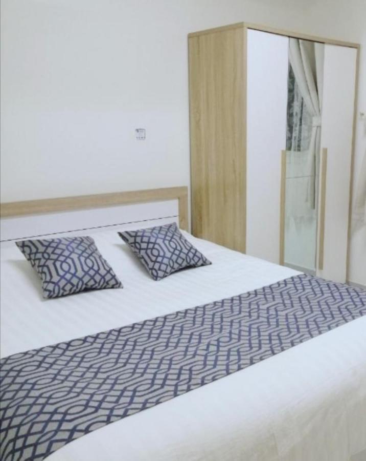 Apartment صقر 11 - مجلس واسع غرفه نوم مطبخ Riyadh